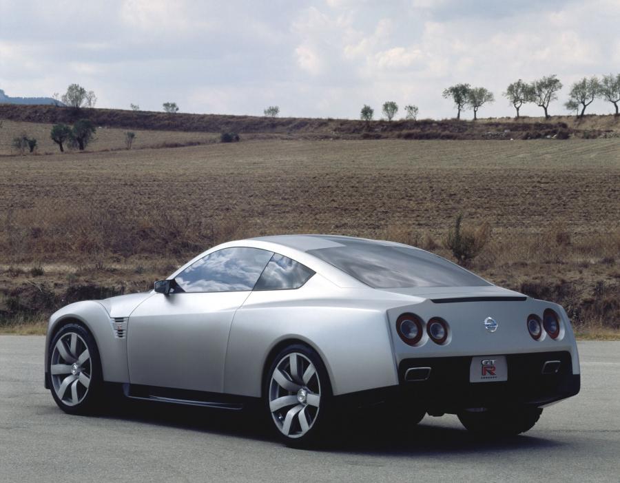  Nissan GT-R Concept 2002 года  (фото 12 из 13)